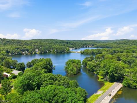 9 Juniper Trail Kinnelon NJ 07405