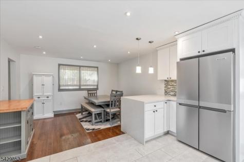 613 Maplewood Avenue Roselle Park NJ 07204