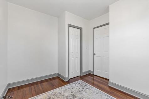 613 Maplewood Avenue Roselle Park NJ 07204