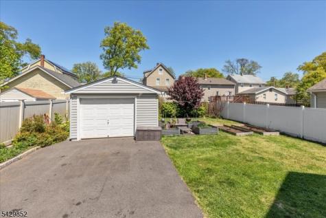 613 Maplewood Avenue Roselle Park NJ 07204