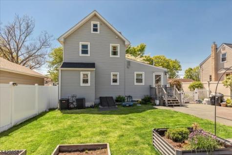 613 Maplewood Avenue Roselle Park NJ 07204