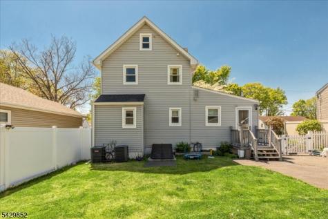 613 Maplewood Avenue Roselle Park NJ 07204