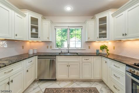 39 Essex Avenue Montclair NJ 07042