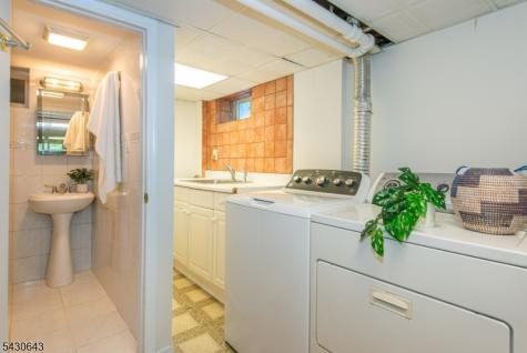 39 Essex Avenue Montclair NJ 07042