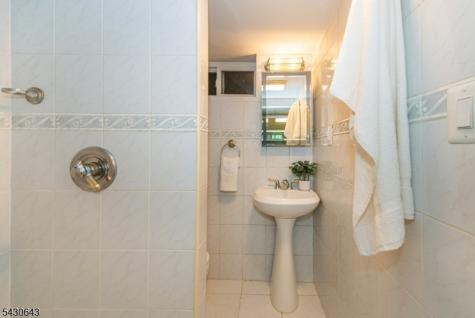 39 Essex Avenue Montclair NJ 07042