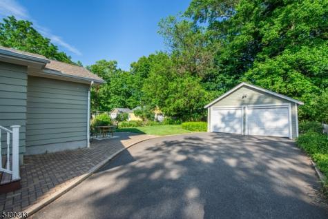 39 Essex Avenue Montclair NJ 07042