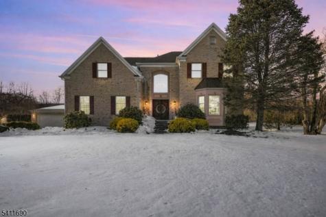 4 Buck Run Court Montville NJ 07082