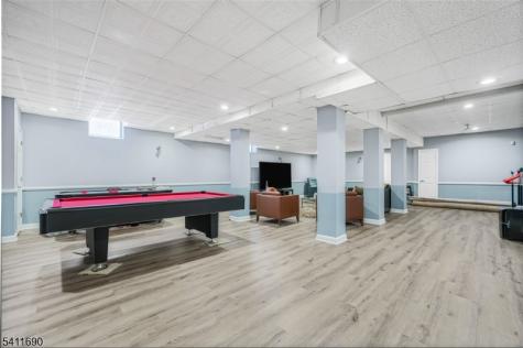 4 Buck Run Court Montville NJ 07082