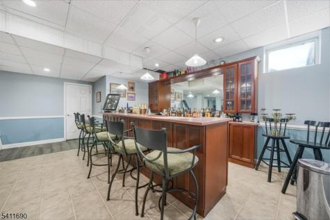 4 Buck Run Court Montville NJ 07082