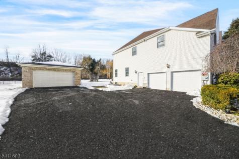 4 Buck Run Court Montville NJ 07082