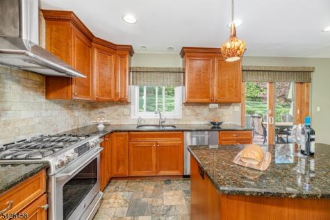 140 Shady Lane Randolph NJ 07869
