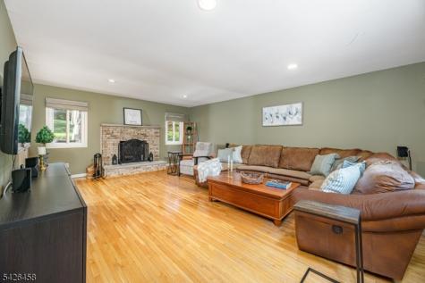 140 Shady Lane Randolph NJ 07869