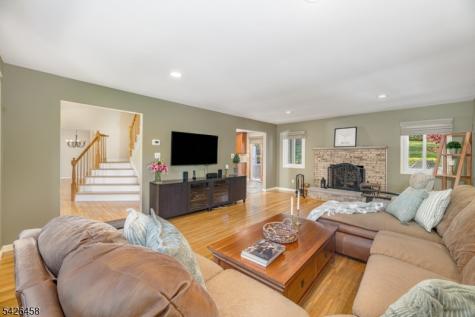 140 Shady Lane Randolph NJ 07869
