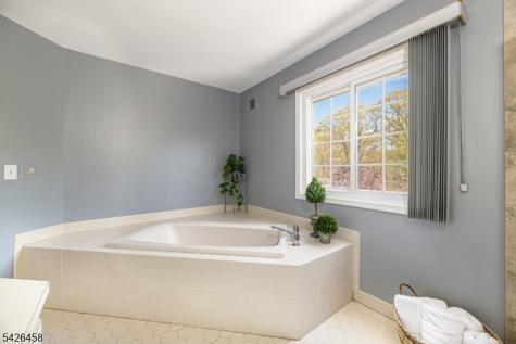 140 Shady Lane Randolph NJ 07869