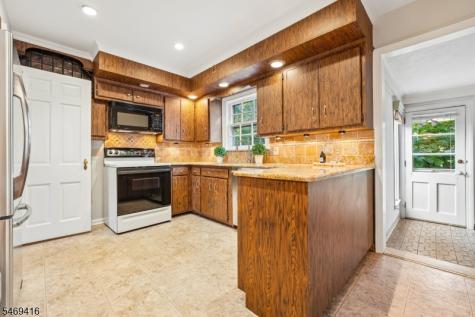 85 Chelsea Road Clifton NJ 07012