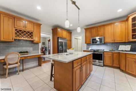 305 Charlton Lane Branchburg NJ 08853