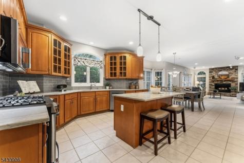 305 Charlton Lane Branchburg NJ 08853