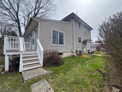 10 Governor Haines Street Hamburg NJ 07419