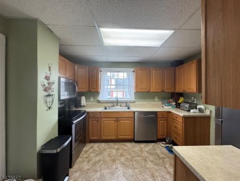 10 Governor Haines Street Hamburg NJ 07419