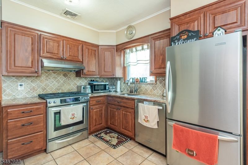 18 Summit Avenue Cedar Grove NJ 07009