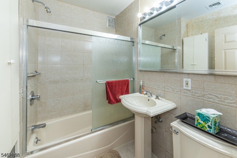 18 Summit Avenue Cedar Grove NJ 07009