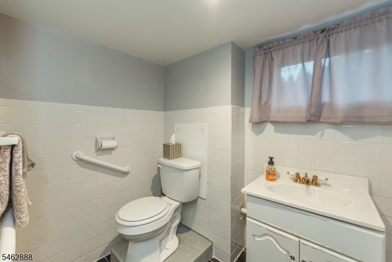 18 Summit Avenue Cedar Grove NJ 07009