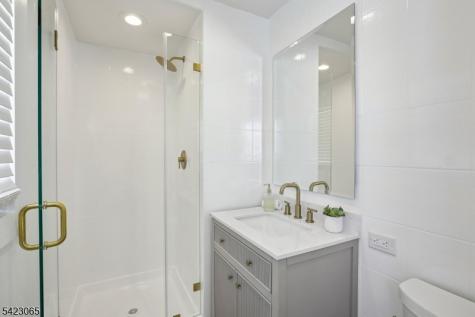 91 Warren Road West Orange NJ 07052