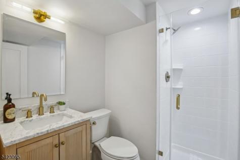 91 Warren Road West Orange NJ 07052