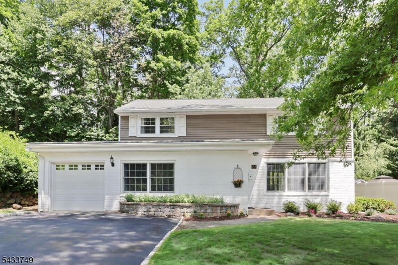 153 Bergen Avenue Waldwick NJ 07463