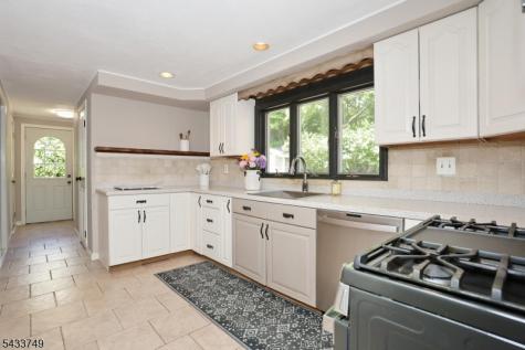 153 Bergen Avenue Waldwick NJ 07463
