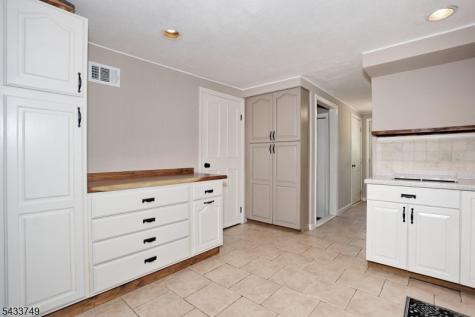153 Bergen Avenue Waldwick NJ 07463