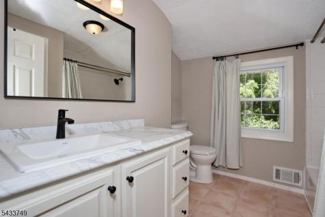 153 Bergen Avenue Waldwick NJ 07463