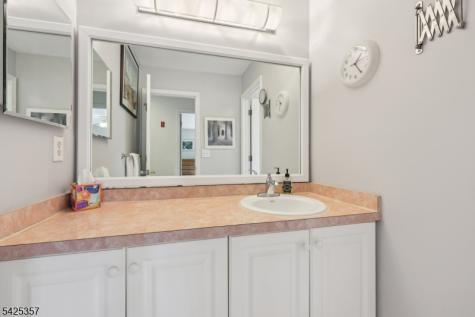 25 Francis Drive Bridgewater NJ 08807