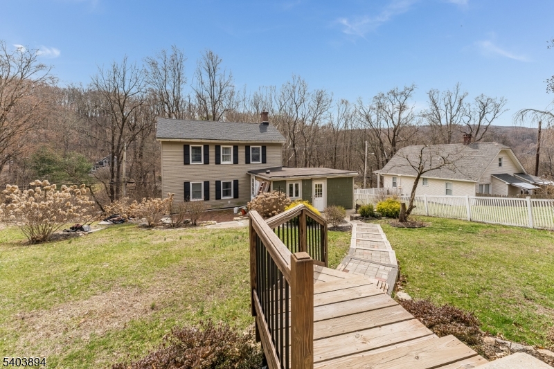 18 Sanatorium Road Glen Gardner NJ 08826