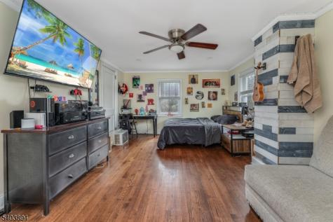 18 Sanatorium Road Glen Gardner NJ 08826