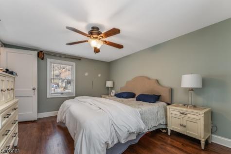 18 Sanatorium Road Glen Gardner NJ 08826