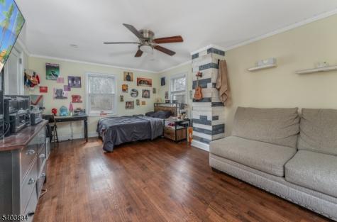 18 Sanatorium Road Glen Gardner NJ 08826