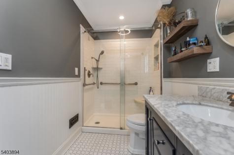 18 Sanatorium Road Glen Gardner NJ 08826