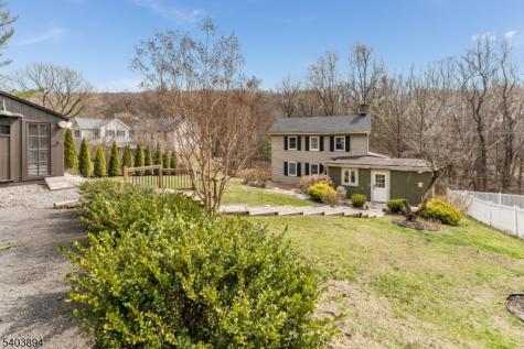 18 Sanatorium Road Glen Gardner NJ 08826