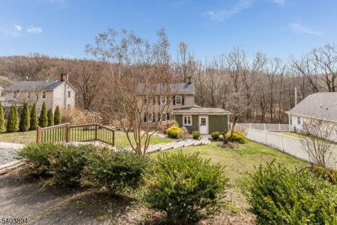 18 Sanatorium Road Glen Gardner NJ 08826