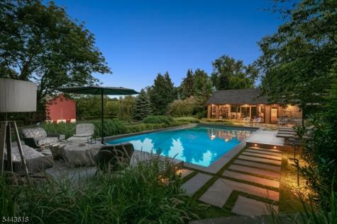 89 Fairmount Road West Tewksbury NJ 07830