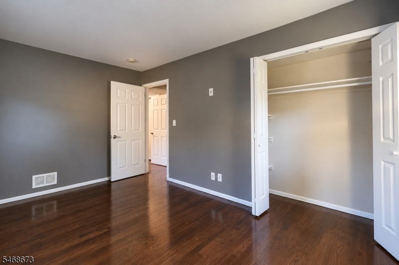 25 Valley View Road Hillside NJ 07205