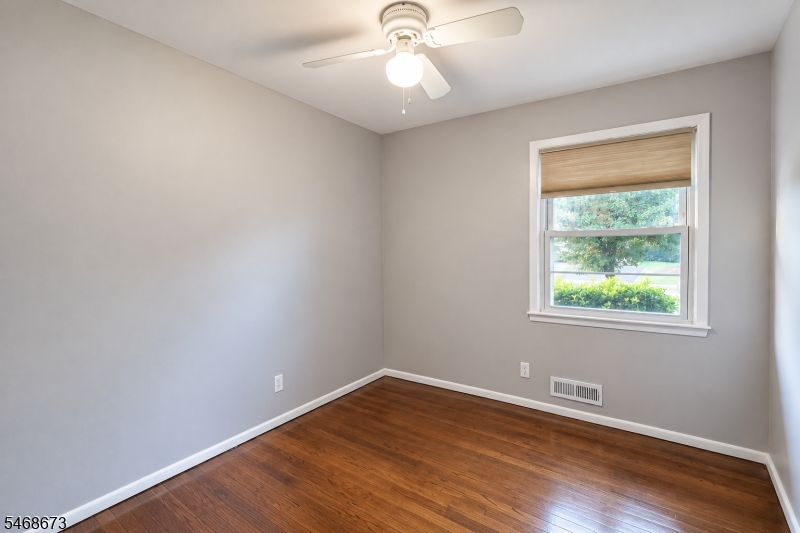 25 Valley View Road Hillside NJ 07205