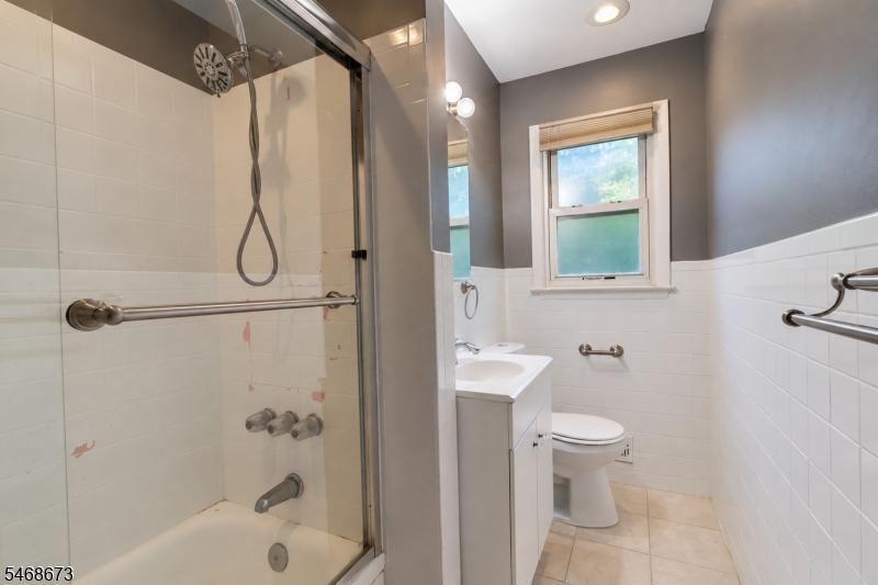 25 Valley View Road Hillside NJ 07205
