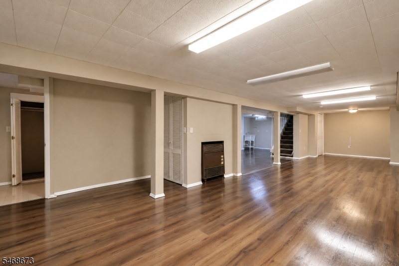 25 Valley View Road Hillside NJ 07205