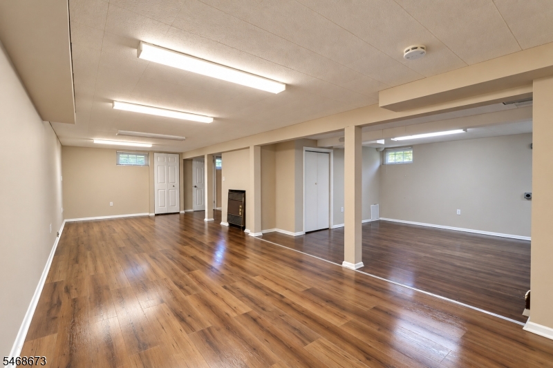 25 Valley View Road Hillside NJ 07205