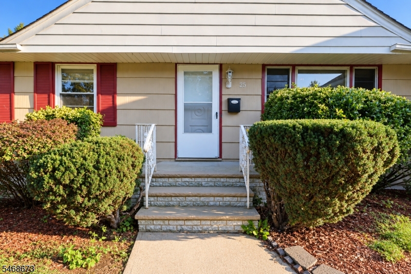 25 Valley View Road Hillside NJ 07205