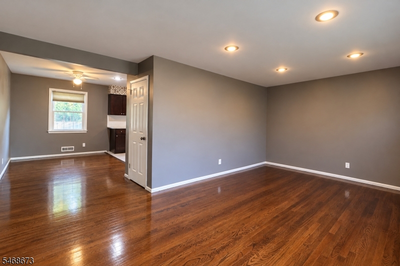 25 Valley View Road Hillside NJ 07205