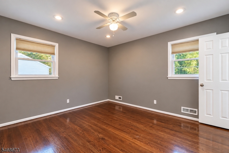 25 Valley View Road Hillside NJ 07205