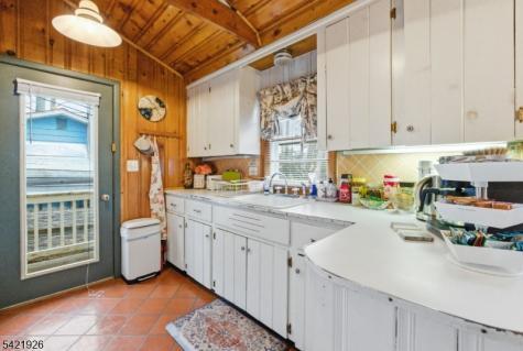12 Cliffside Terrace Vernon NJ 07461